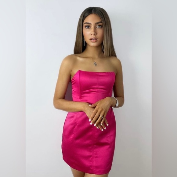 Zara Fuchsia Strapless Dress. NWT. Size Small. - Picture 5 of 9